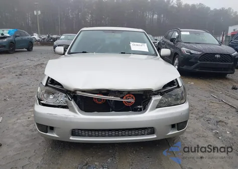 2002 Lexus Is 300 z USA, uszkodzony, nr VIN JTHBD192X20057072